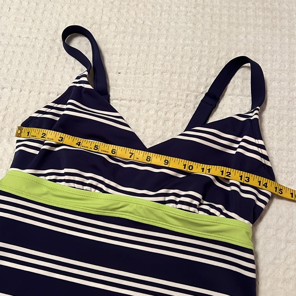 Jag NWT Navy and White Striped Tankini Top Size 32D/DD - Picture 14 of 15